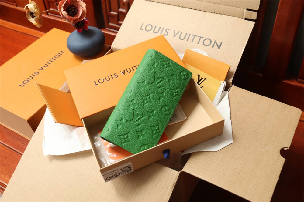 Louis Vuitton wallet  Slender M81547 2025 new 